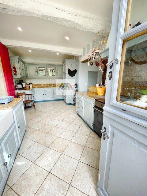 Maison - 283 m² - 8 pièces