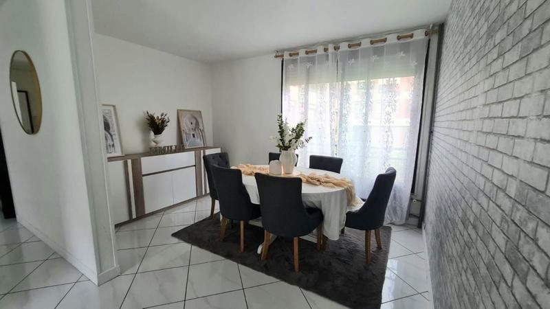Appartement - 99 m² - 6 pièces