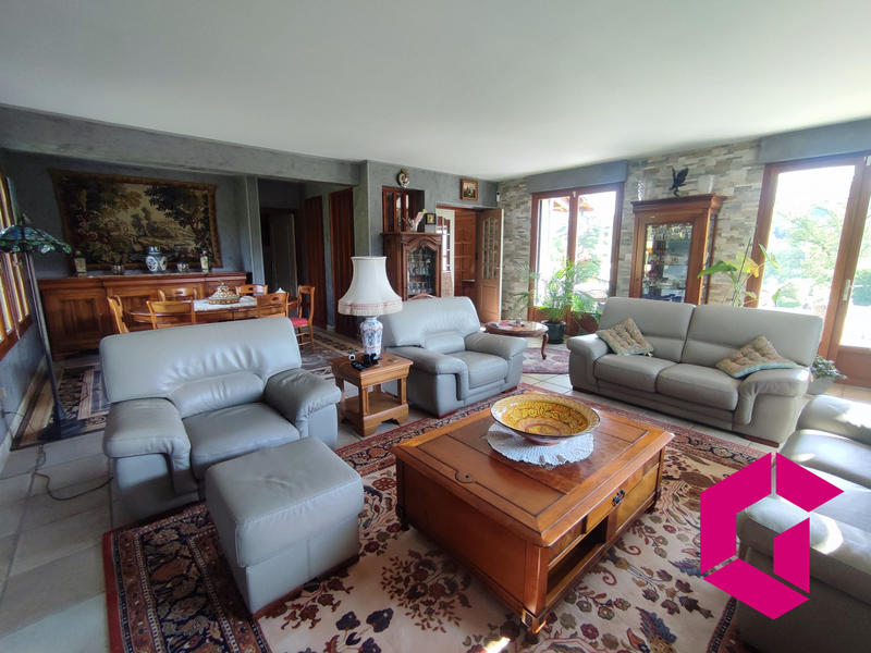 Maison contemporaine - 225 m² - 8 pièces