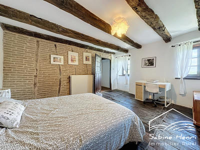 Maison - 300 m² - 11 pièces