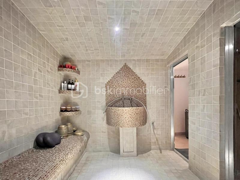 Immeuble - 783 m² - 25 pièces