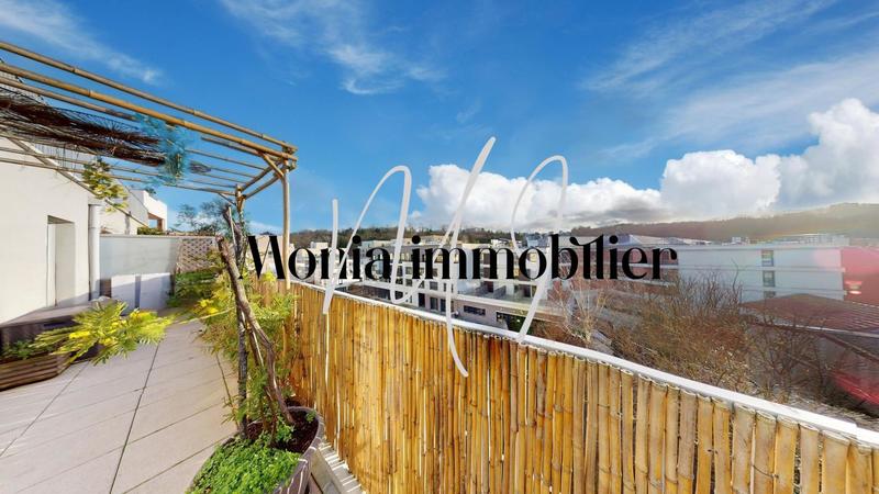 Appartement - 84 m² - 4 pièces