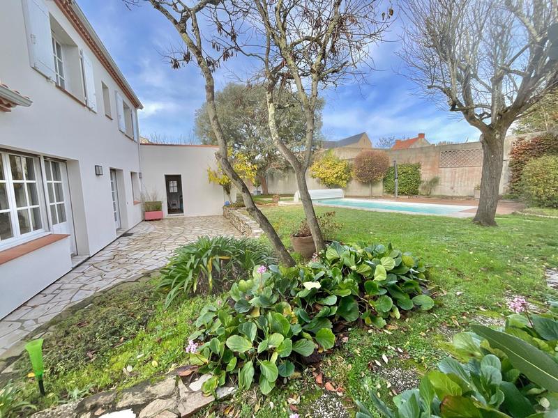 Maison - 164 m² - 8 pièces