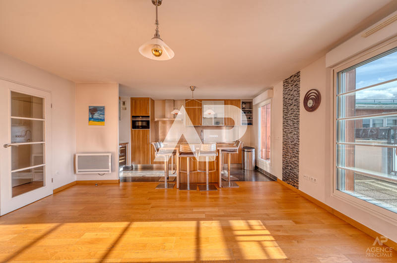 Appartement - 102 m² - 5 pièces