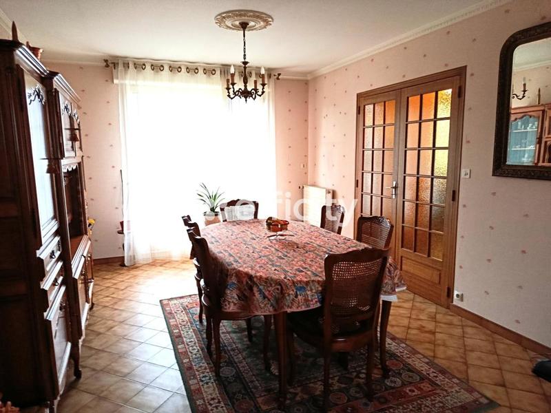 Pavillon - 113 m² - 7 pièces