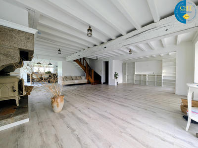 Maison - 140 m² - 5 pièces