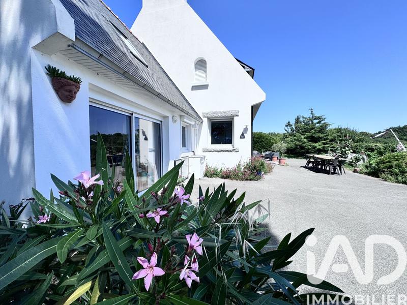 Maison - 170 m² - 8 pièces