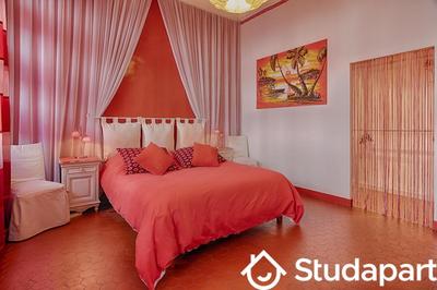 Chambre - 12 m² - 1 pièce