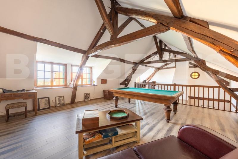 Corps de ferme - 270 m² - 9 pièces