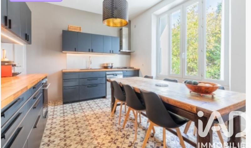 Maison - 176 m² - 7 pièces