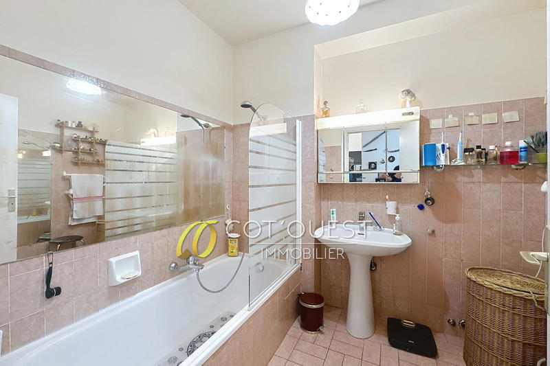 Appartement - 99 m² - 4 pièces