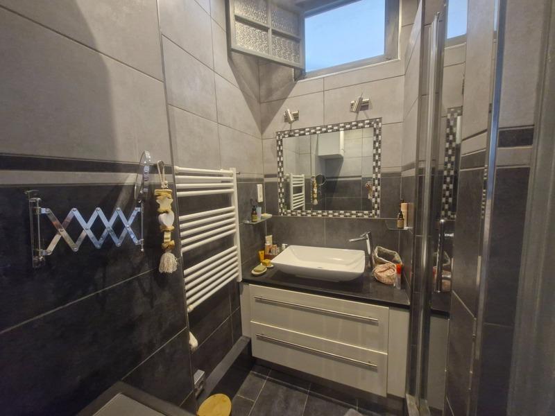 Appartement - 80 m² - 3 pièces