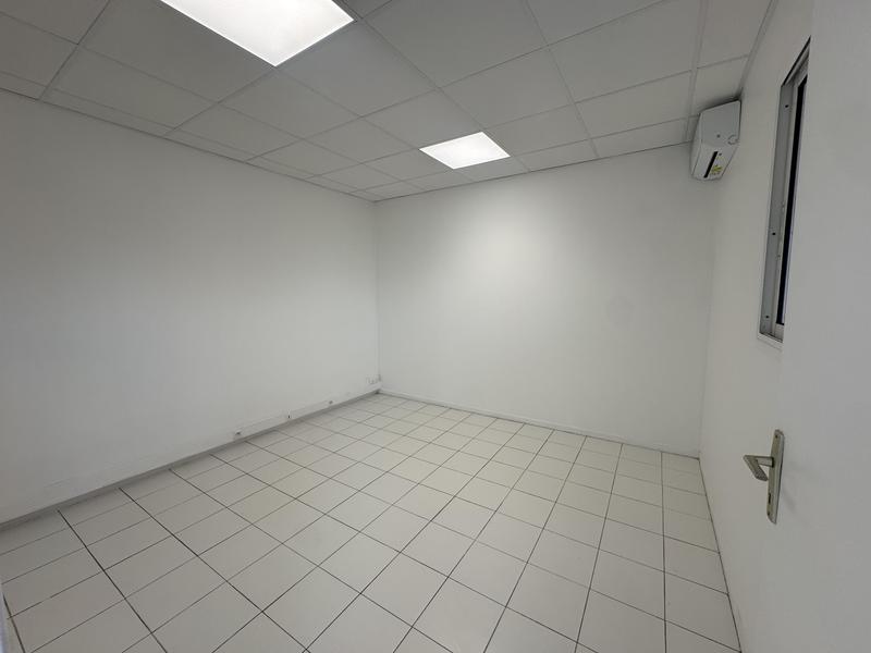 Bureau - 105 m² - 4 pièces