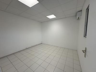 Bureau - 105 m² - 4 pièces