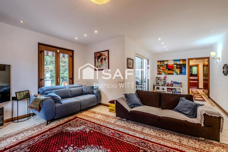 Maison - 215 m² - 7 pièces