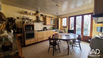 Maison - 192 m² - 7 pièces