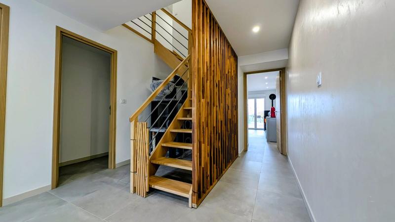 Maison - 161 m² - 6 pièces