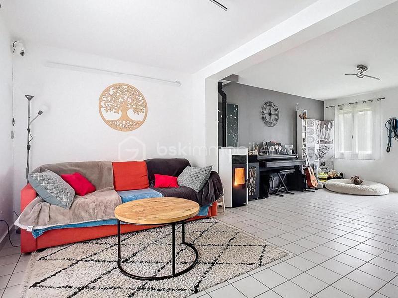 Maison - 90 m² - 5 pièces