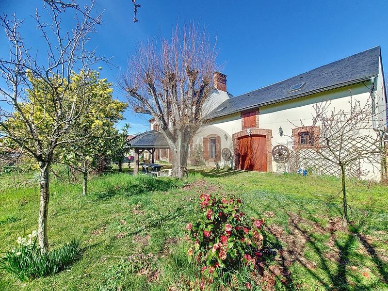 Maison - 161 m² - 8 pièces