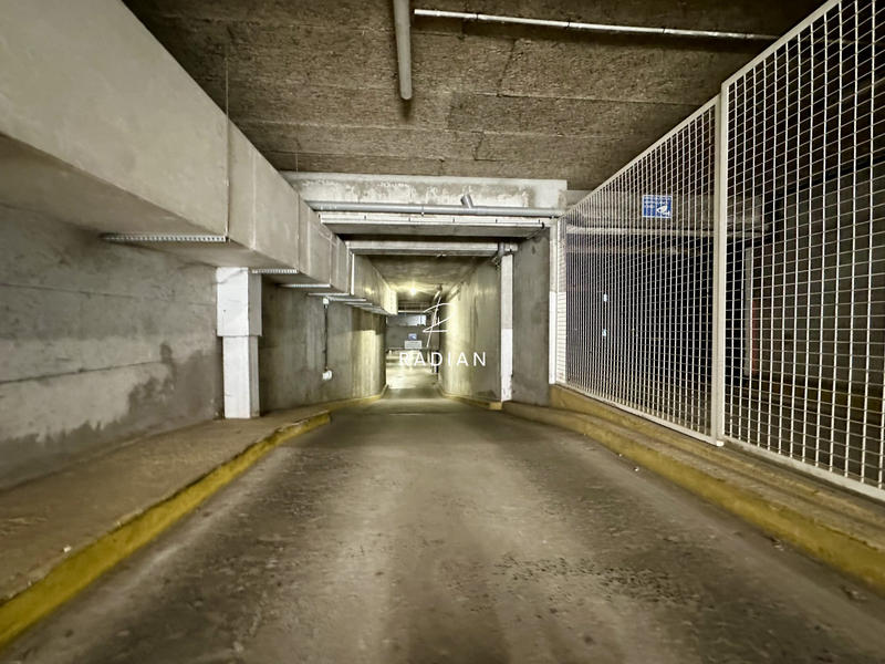 Parking / Garage - 8 m²