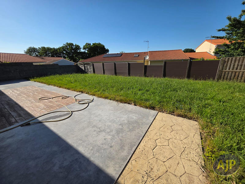 Maison - 99 m² - 5 pièces