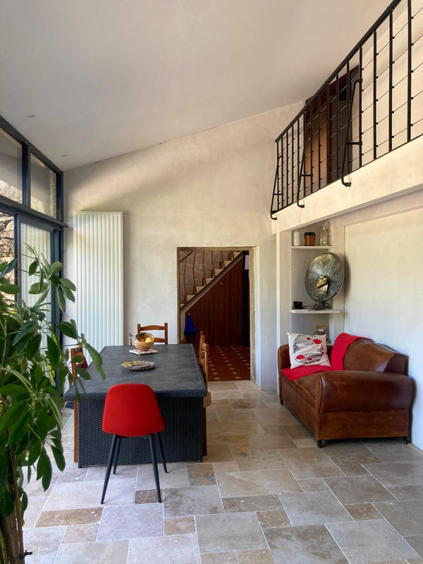 Maison - 272 m² - 10 pièces