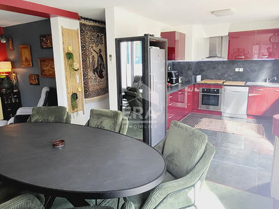 Maison - 87 m² - 4 pièces