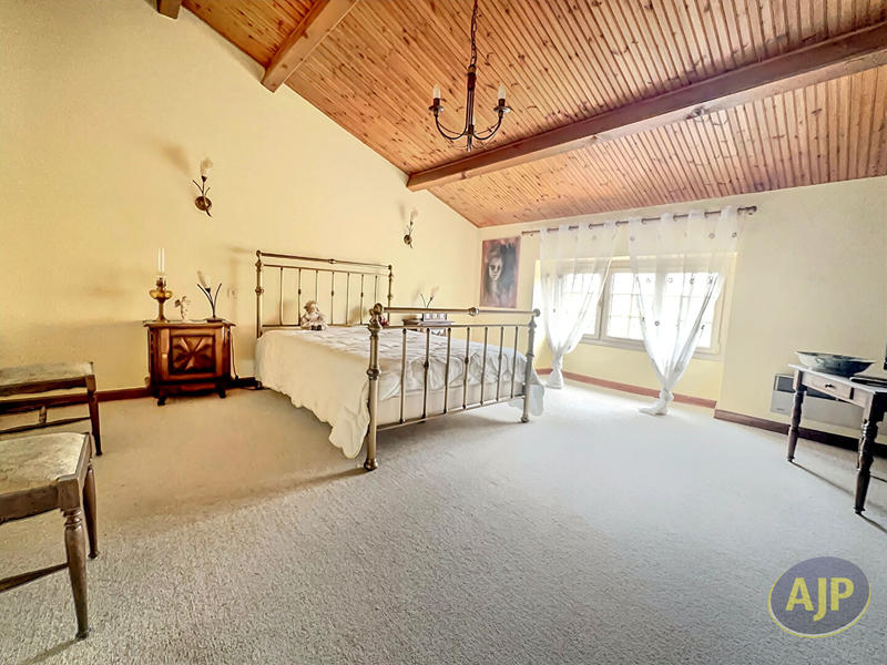 Maison - 152 m² - 6 pièces