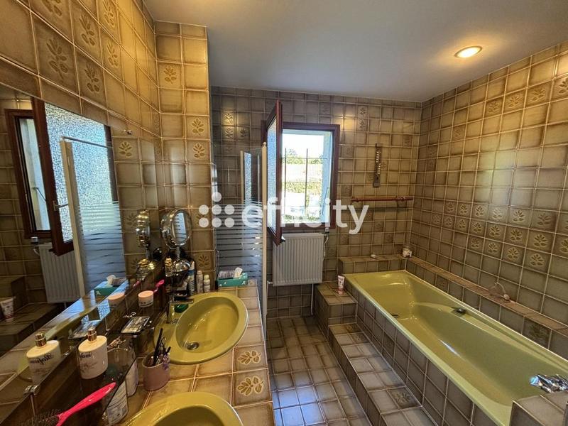 Maison - 183 m² - 6 pièces