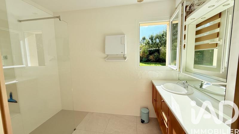 Maison - 215 m² - 7 pièces