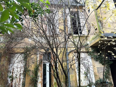 Maison - 240 m² - 15 pièces