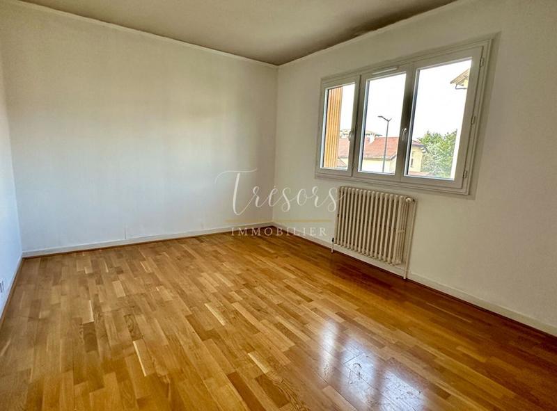 Appartement - 92 m² - 4 pièces