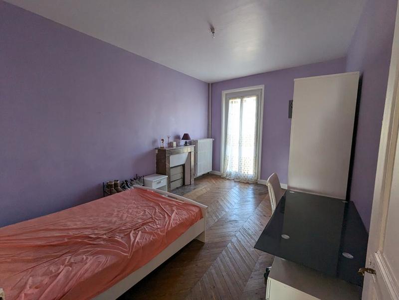 Maison - 200 m² - 8 pièces