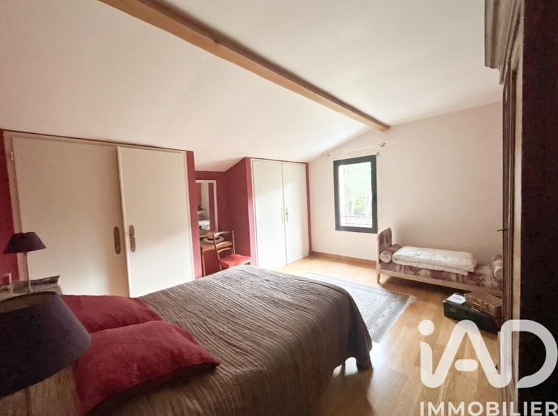 Maison - 185 m² - 8 pièces