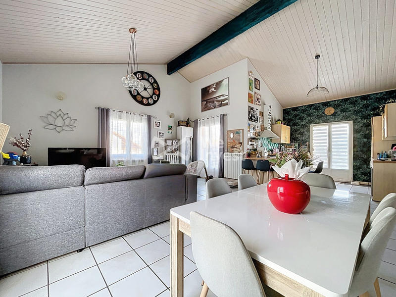 Maison - 104 m² - 4 pièces