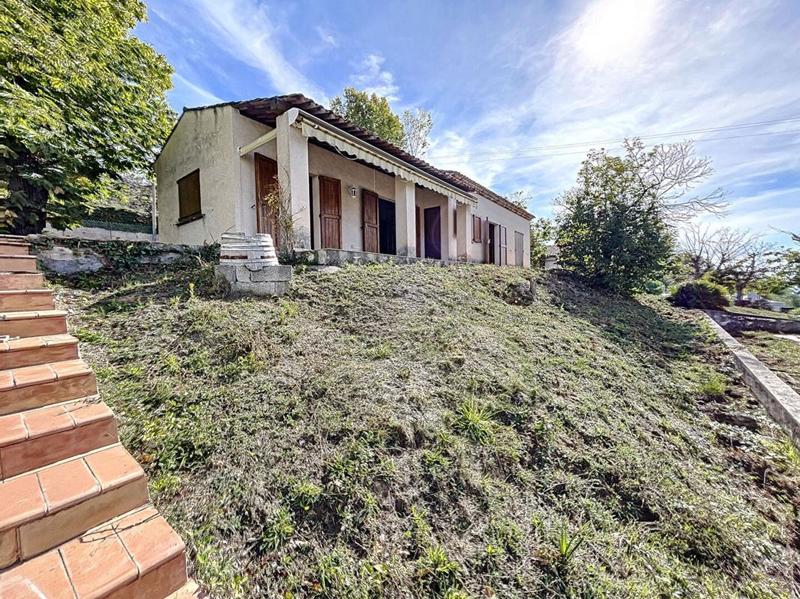 Maison - 93 m² - 4 pièces