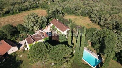 Corps de ferme - 474 m² - 15 pièces