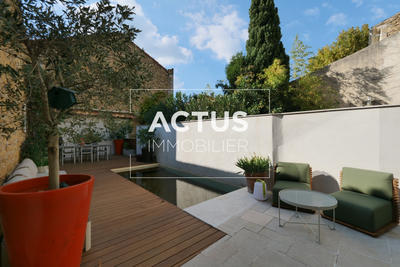 Maison - 182 m² - 7 pièces