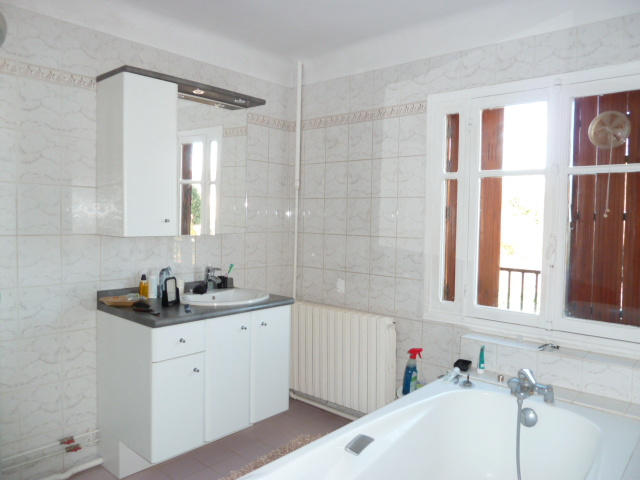 Maison - 205 m² - 8 pièces