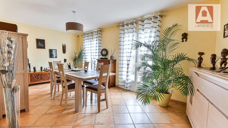 Maison - 121 m² - 4 pièces