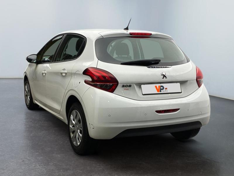 Peugeot 208 affaire Bluehdi 100 Bvm6 Premium