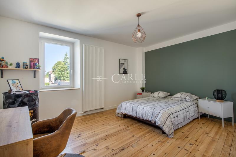 Maison - 201 m² - 7 pièces