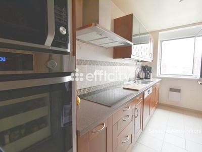 Appartement - 100 m² - 4 pièces