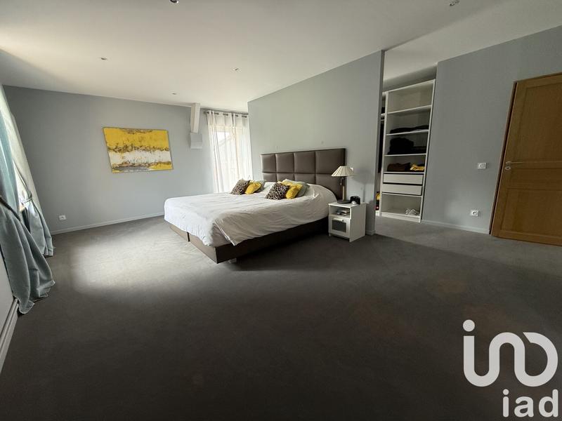 Maison de village - 377 m² - 12 pièces