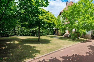 Maison - 122 m² - 6 pièces