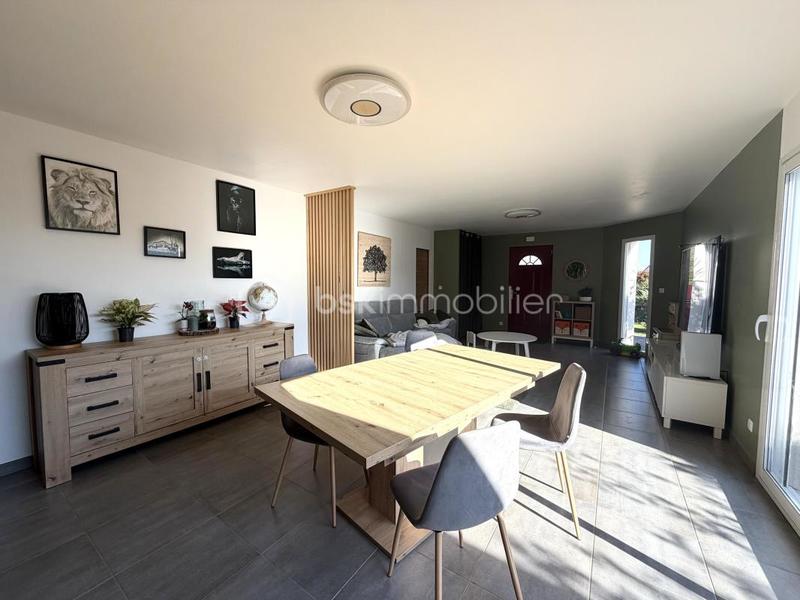 Maison - 97 m² - 6 pièces