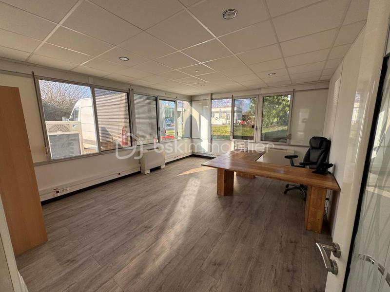 Bureau - 228 m² - 9 pièces