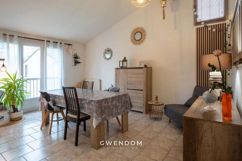 Maison - 103 m² - 5 pièces
