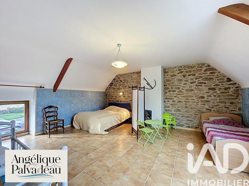 Maison - 246 m² - 7 pièces