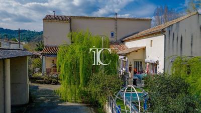 Maison - 131 m² - 6 pièces